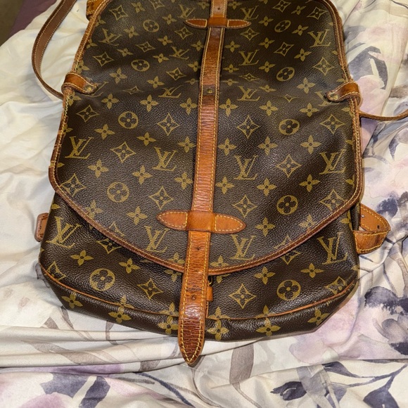 vintage Louis Vuitton SAUMUR 30 MONOGRAM - Picture 10 of 16